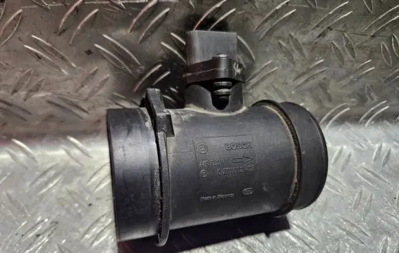 Audi A6 S6 C5 4B Mass air flow meter 0281002403