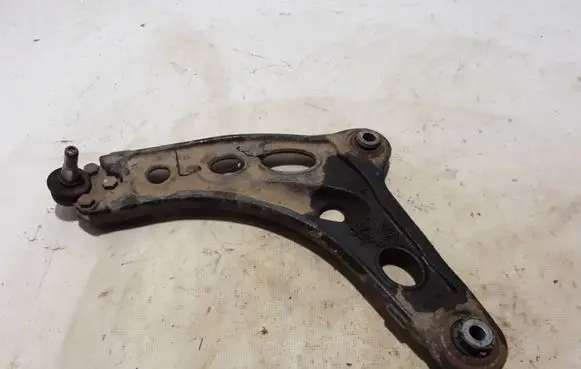 Renault Trafic III (X82) Front lower control arm/wishbone 545016850R
