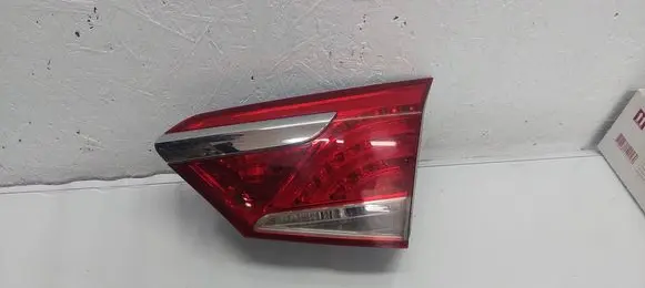 Hyundai i40 Tailgate rear/tail lights 111024A