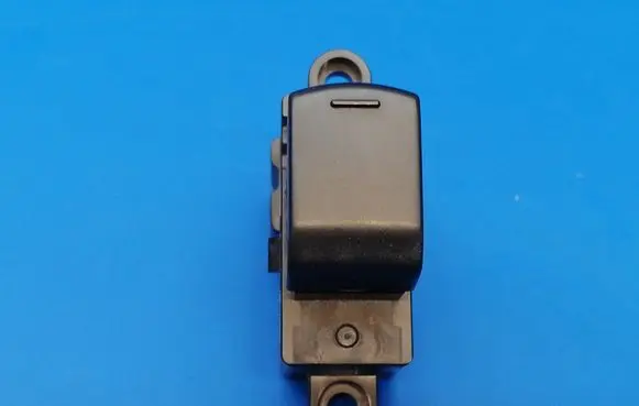 Nissan Note (E11) Electric window control switch 25411ED006