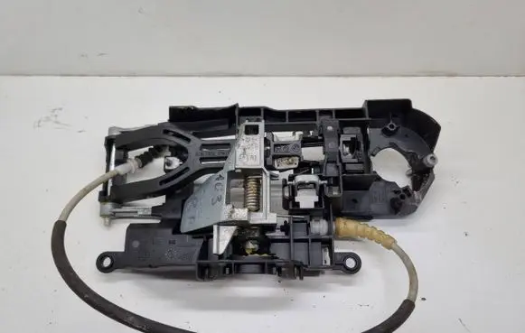 BMW 5 GT F07 Rear door exterior handle/bracket 15784500 7175732 7187228