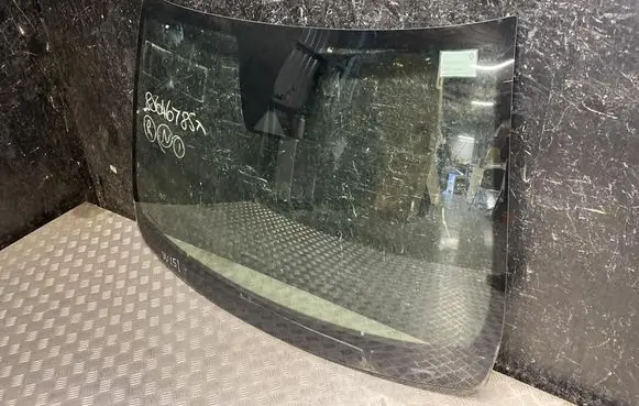 Renault Clio V Front windscreen/windshield window 