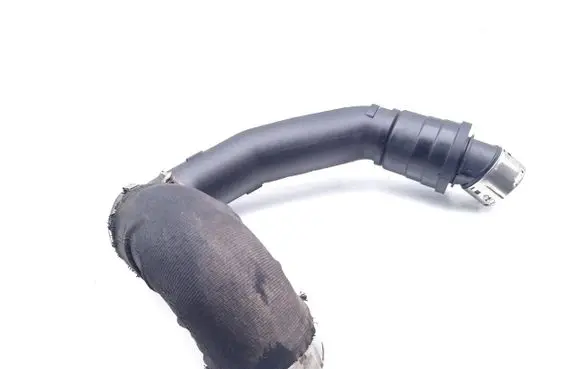 Jaguar F-Pace Intercooler hose/pipe M8A2-6N650-BC