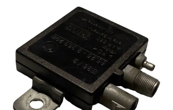 BMW 3 E36 Antenna control unit 8363298 65268363298
