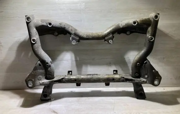 Mercedes-Benz C W204 Front subframe