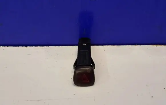 Volvo S80 Hazard light switch 9168302