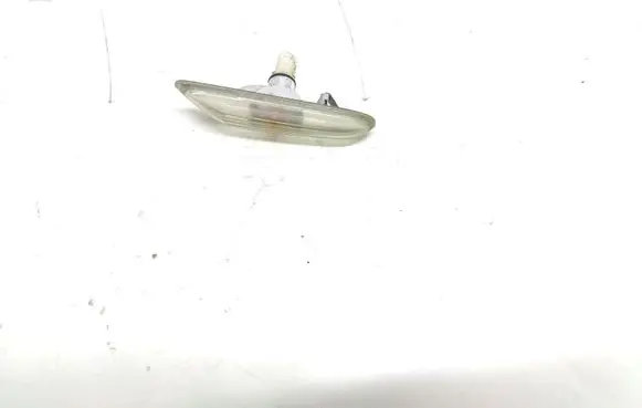 BMW 5 E60 E61 Front fender indicator light