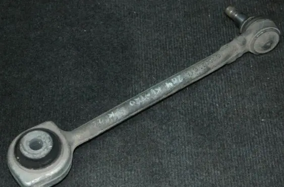 Mercedes-Benz C W204 Front lower control arm/wishbone 20423