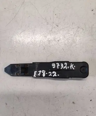 Volvo XC60 Headlight/headlamp mounting bracket 30763155