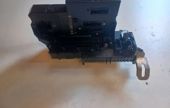 Mercedes-Benz E W212 SAM control unit A2129005101