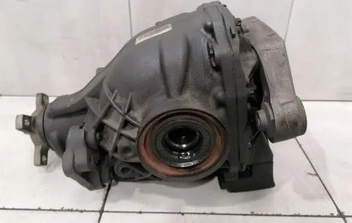 Mercedes-Benz S W221 Rear differential/diff mount bracket A2213504614