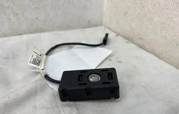 Tesla Model 3 Aerial antenna filter 150942000D