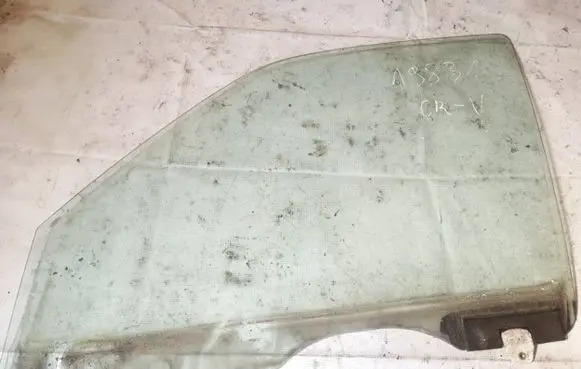 Honda CR-V Front door window glass four-door