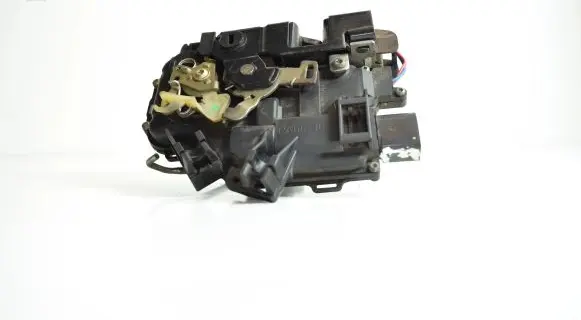 Audi A6 S6 C5 4B Rear door lock 4B0839016G