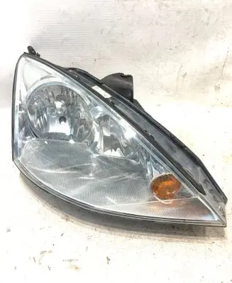 Ford Focus Headlight/headlamp 2M5113W029BE