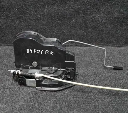 BMW X4 F26 Coupe door lock (next to the handle) 7318423