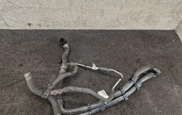 Jaguar F-Pace Engine coolant pipe/hose M8A218C502AA M8A218C266HB