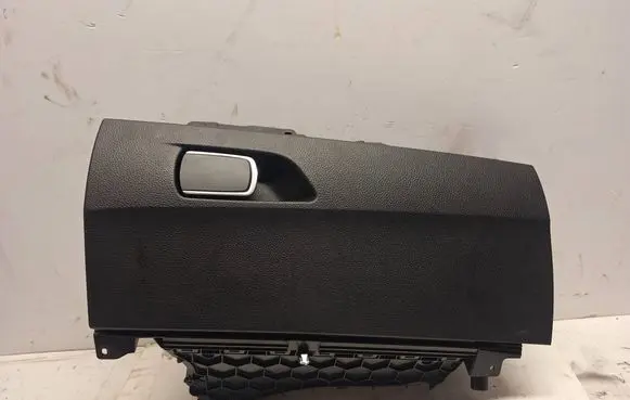 BMW 1 F20 F21 Glove box