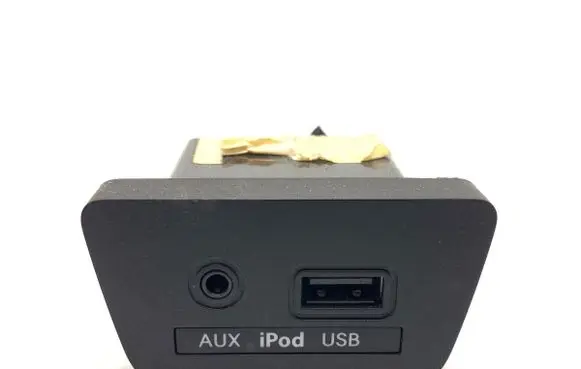 Hyundai i30 USB socket connector 96120A5000