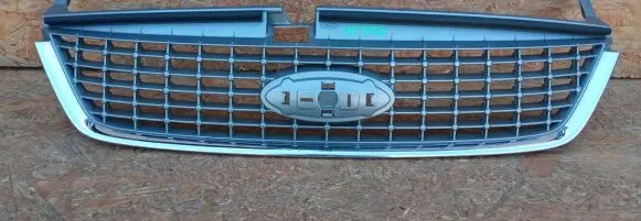 Ford Mondeo MK IV Front bumper upper radiator grill 7S71-8200-D