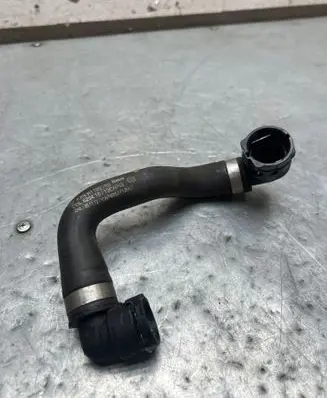 Engine coolant pipe/hose