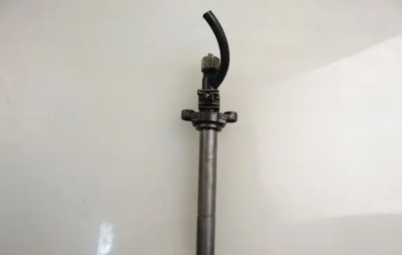 Fuel injector