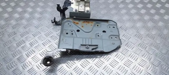 Battery tray