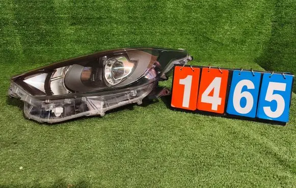 Toyota Yaris XP210 Headlight/headlamp