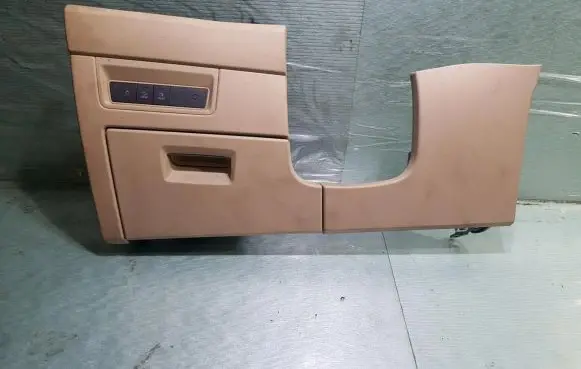 Volkswagen Touareg III Glove box 761857503H