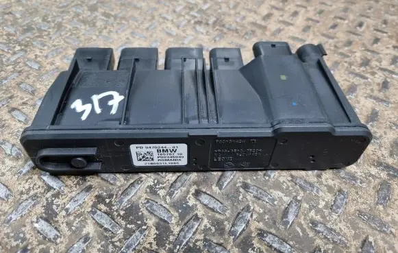BMW 3 G20 G21 Power management control unit 9470044