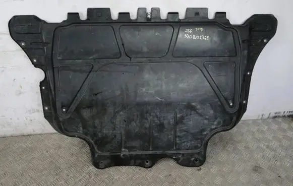 Volkswagen T-Roc Engine splash shield/under tray 3Q0825236E