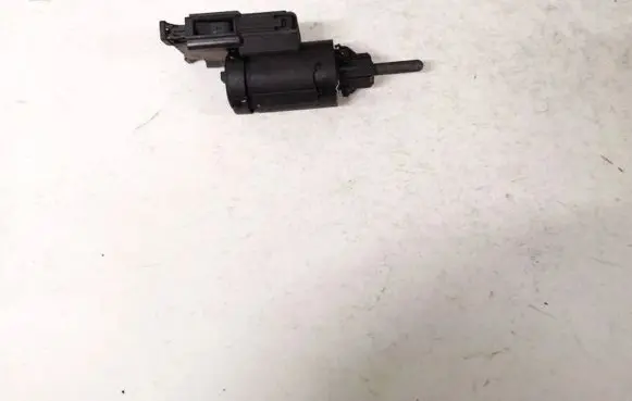 Volkswagen Golf V Brake pedal sensor switch 3B0945511A 19322007