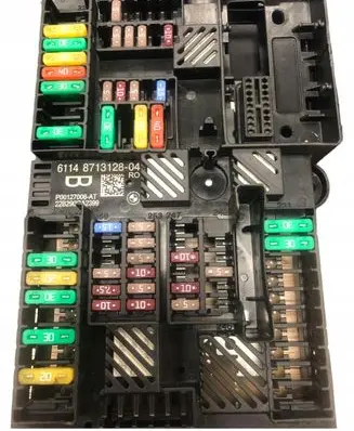 BMW 5 G30 G31 Fuse module 8713128