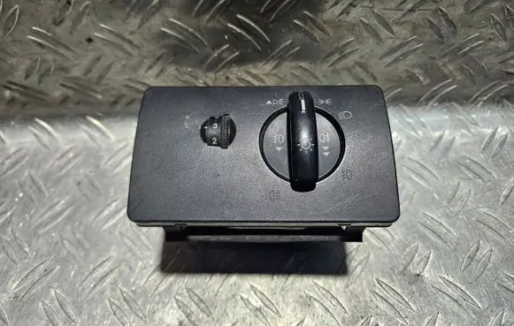 Ford Mondeo Mk III Light switch 1S7T13A024GB
