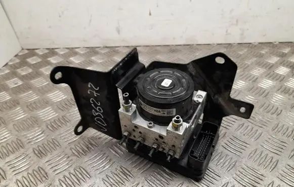 Nissan Navara D23 ABS control unit/module 476604JK0A