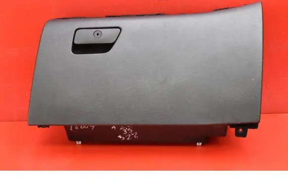 Ford Mondeo MK I Glove box DS73-13570-A