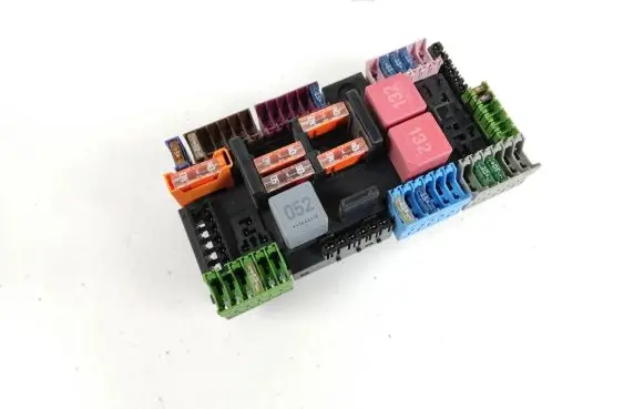 Mercedes-Benz E W213 Fuse module A2139068801