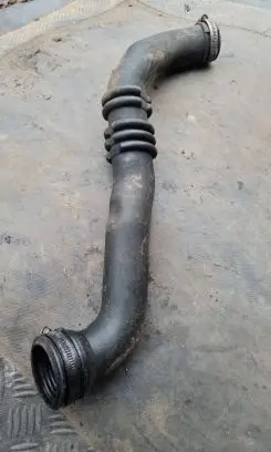 Volvo V70 Air intake hose/pipe 7G916K683A