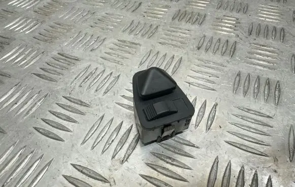 BMW 3 E46 Wing mirror switch 83736919