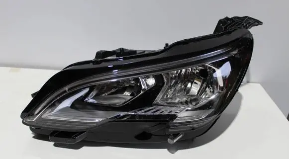 Peugeot 3008 II Headlight/headlamp 9810478180