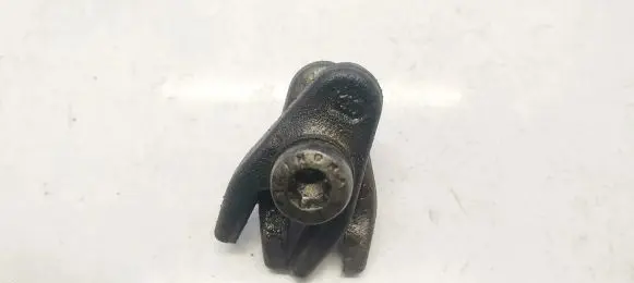 Nissan Qashqai Fuel Injector clamp holder