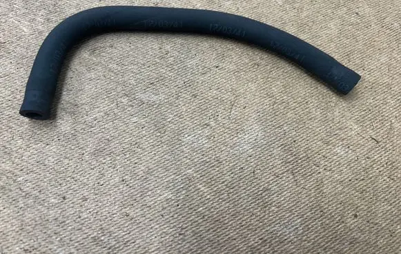 BMW 3 E46 Fuel line pipe 16116750583 6750585