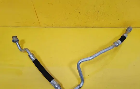 Volkswagen Polo IV 9N3 Air conditioning (A/C) pipe/hose 6Q1820743F