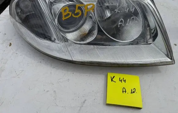 Volkswagen PASSAT B5 Headlight/headlamp