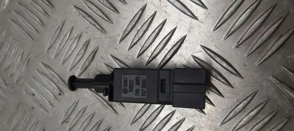 Clutch pedal sensor