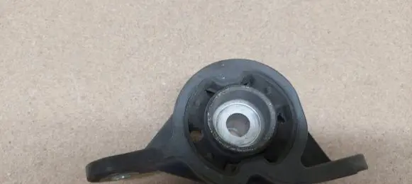 Acura MDX III Rear differential mounting bracket 