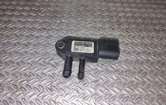 Volkswagen Caddy Exhaust gas pressure sensor 076906051B