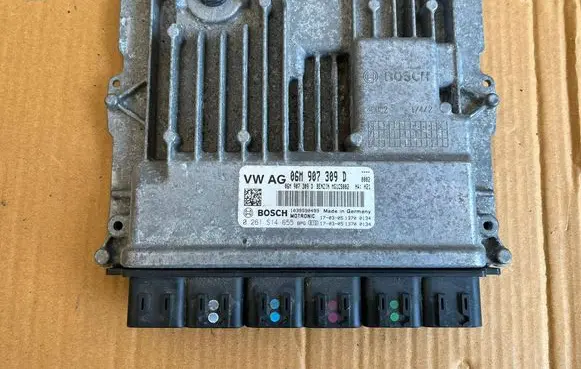 Audi A5 Engine control unit/module 06M907309D
