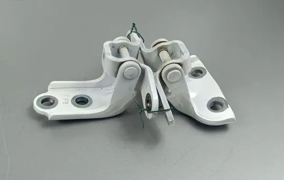 Rear door hinge set