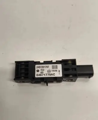 Jeep Grand Cherokee (WK) Airbag deployment crash/impact sensor 04671779AC 2457201797 170705